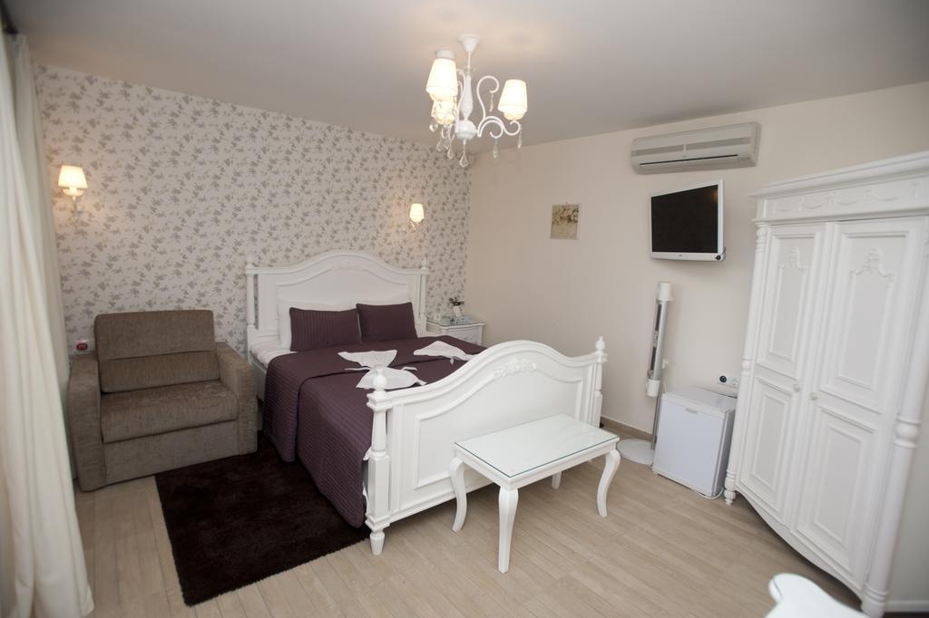 Riva'S Club Hotel Hüseyinli Bagian luar foto