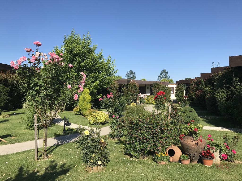 Riva'S Club Hotel Hüseyinli Bagian luar foto